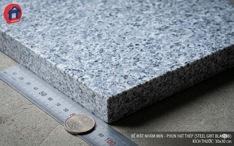 đá granite phun hạt thép 30x30