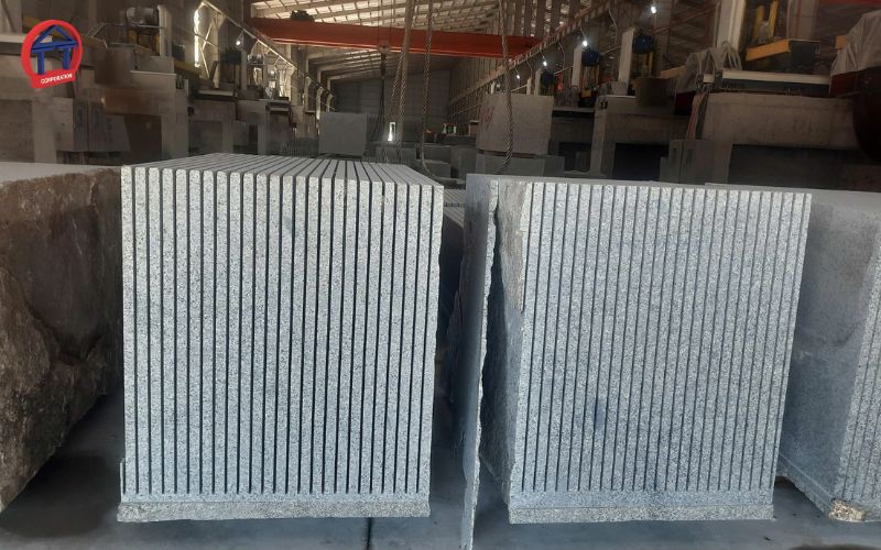 đá granite phun hạt thép 30x30
