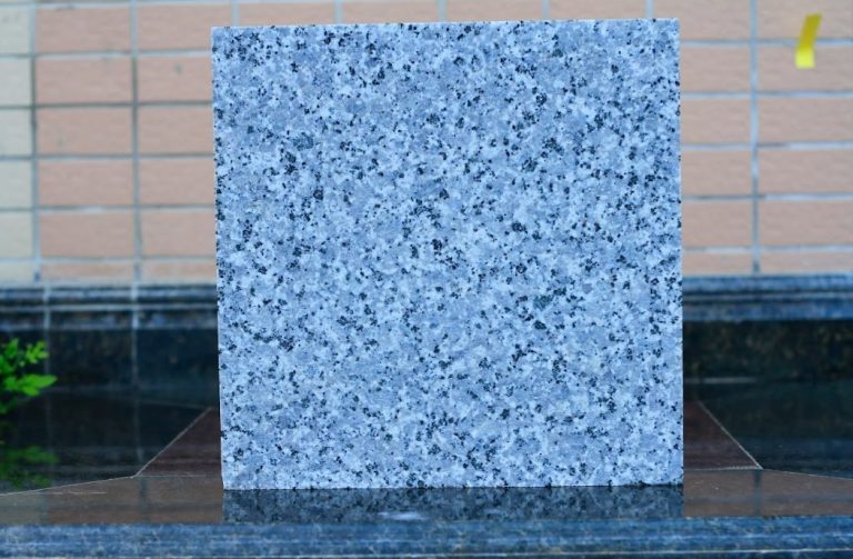 Đá Granite phun hạt thép 30×30 dày 3cm hoặc 2cm